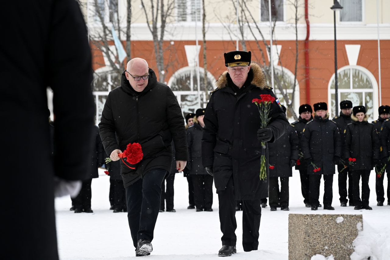 В Североморске почтили память Героя России генерал-майора Тимура Апакидзе В Североморске почтили память Героя России генерал-майора Тимура Апакидзе