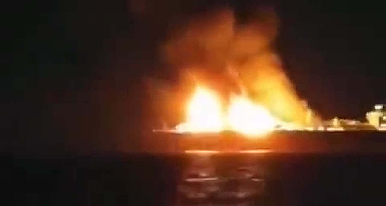 Олег Царёв: В Средиземном море у побережья Ливии загорелся российский СПГ-танкер Arctic Metagaz, шедший из Мурманска