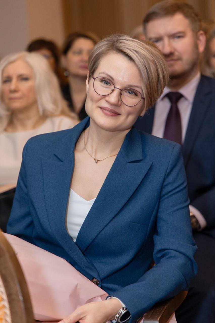 Сегодня день рождения отмечает председатель Оленегорской территориальной избирательной комиссии Чебан Мария Александровна!