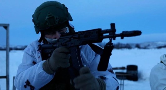 Морские пехотинцы Северного флота выполнили учебные стрельбы на полигоне в Печенгском округе