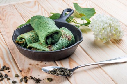 Лепешка с тунцом, огурцами и авокадо: быстро и полезно