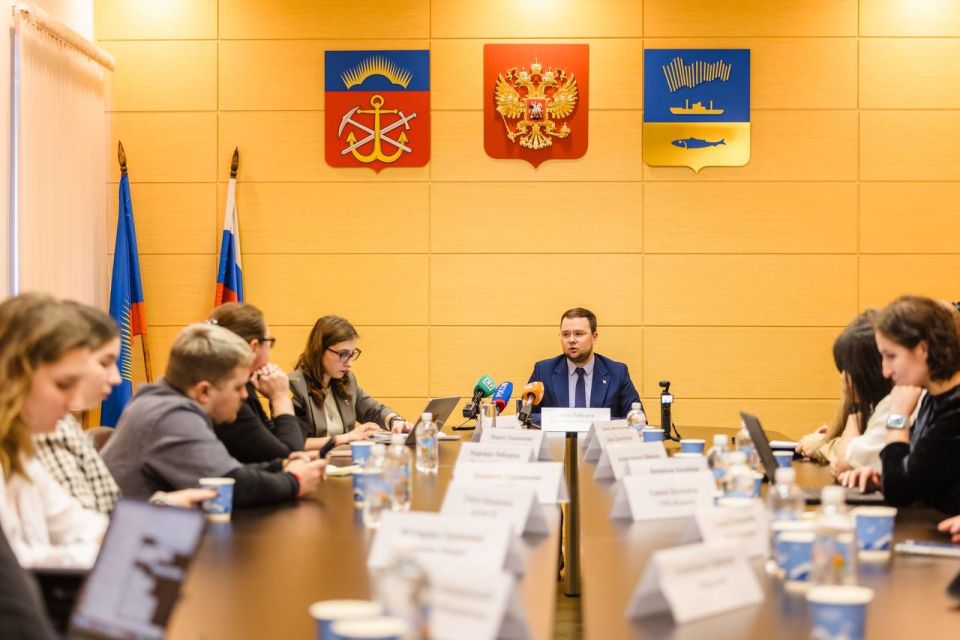 ����� ������ ��������� ������ �����-�����������