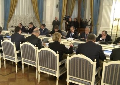 Правительство России допускает использование армии для защиты граждан за границей