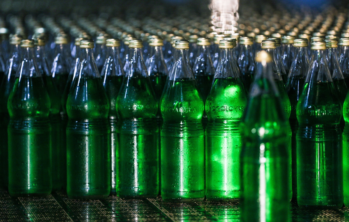 Совет Федерации вернул поддержку для производителей лимонадов и газировок