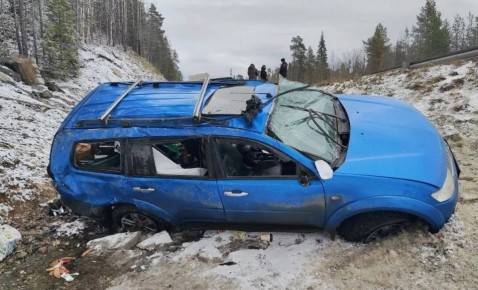 За прошедшие сутки на автодорогах Кольского Заполярья зарегистрировано три дорожно-транспортных происшествия, в результате которых четыре человека получили ранения