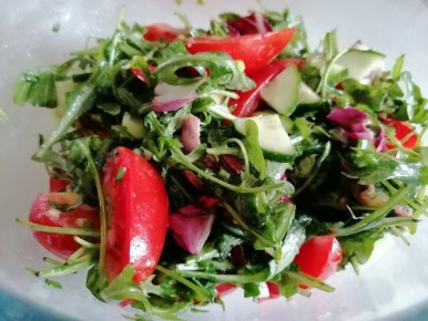 Секреты идеального дрессинга: как создать неповторимую заправку для салата