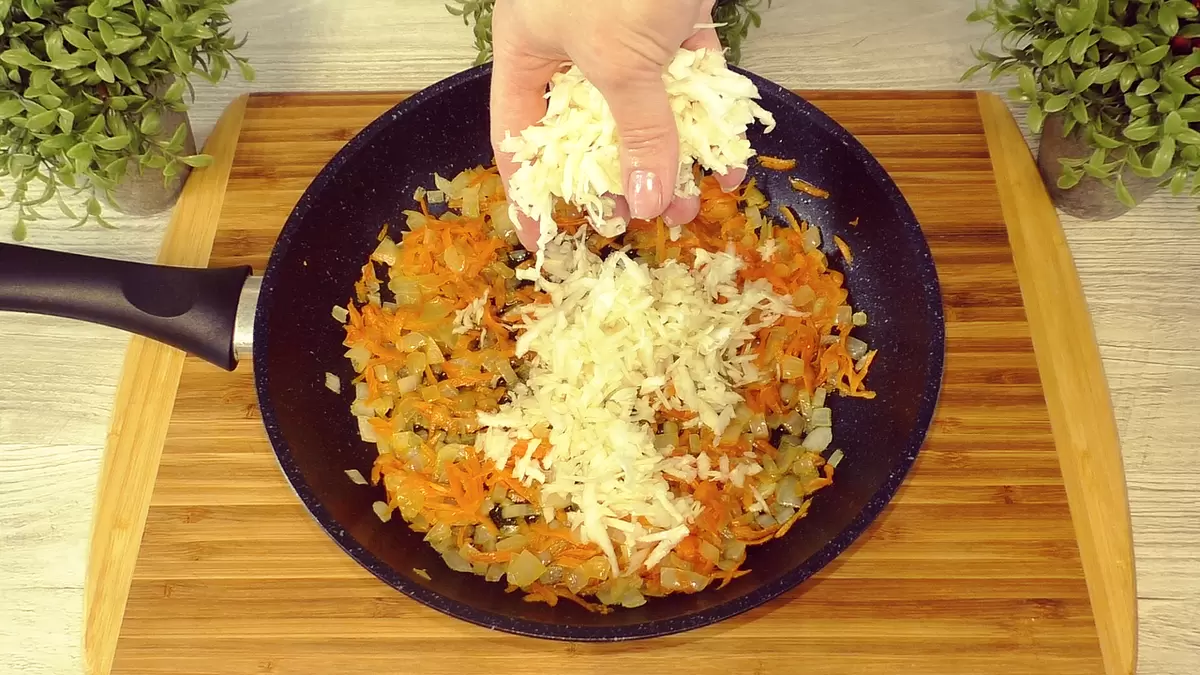 Как приготовить ароматные пирожки с капустой: пошаговый рецепт