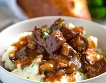 Тепло и уют зимой: беф бургиньон от Джулии Чайлд