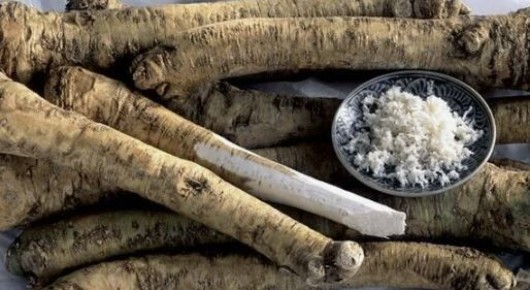 Когда заниматься заготовкой корней хрена: секреты и советы