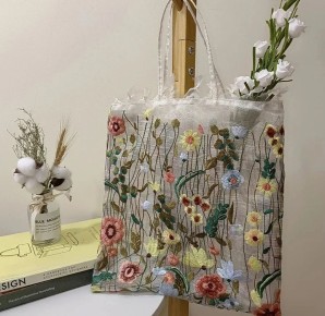 Как вдохнуть новую жизнь в старый тюль: 13 оригинальных идей