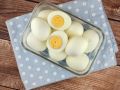 Как правильно хранить вареные яйца: секреты и советы