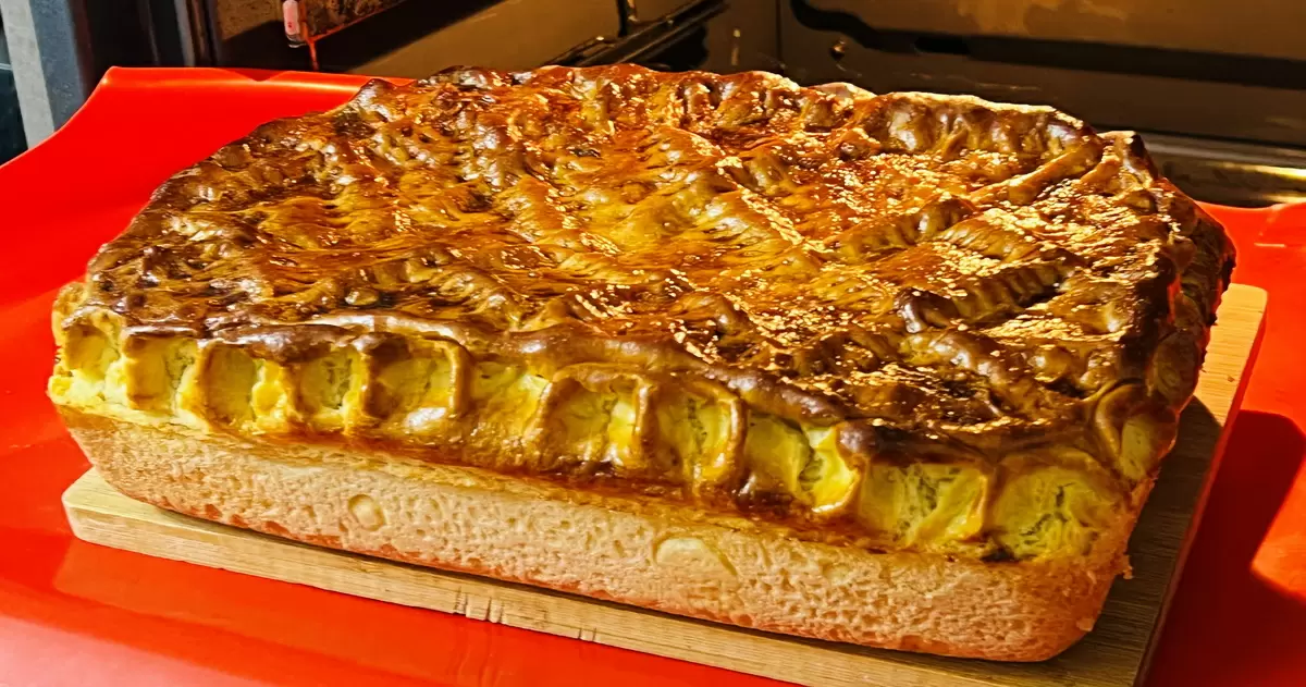 Восторг от домашних пирогов: как приготовить мясной шедевр с нежным тестом