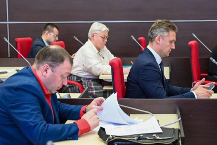 Безаварийное прохождение весеннего паводка 2026 года стало главной темой заседания профильной комиссии, которое провела сегодня заместитель главы города Мурманска Елена Ширшова