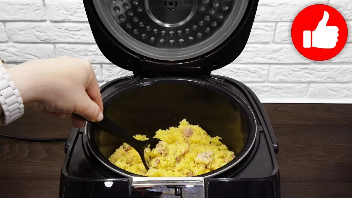 Кукурузная каша с тушенкой: простое и сытное блюдо