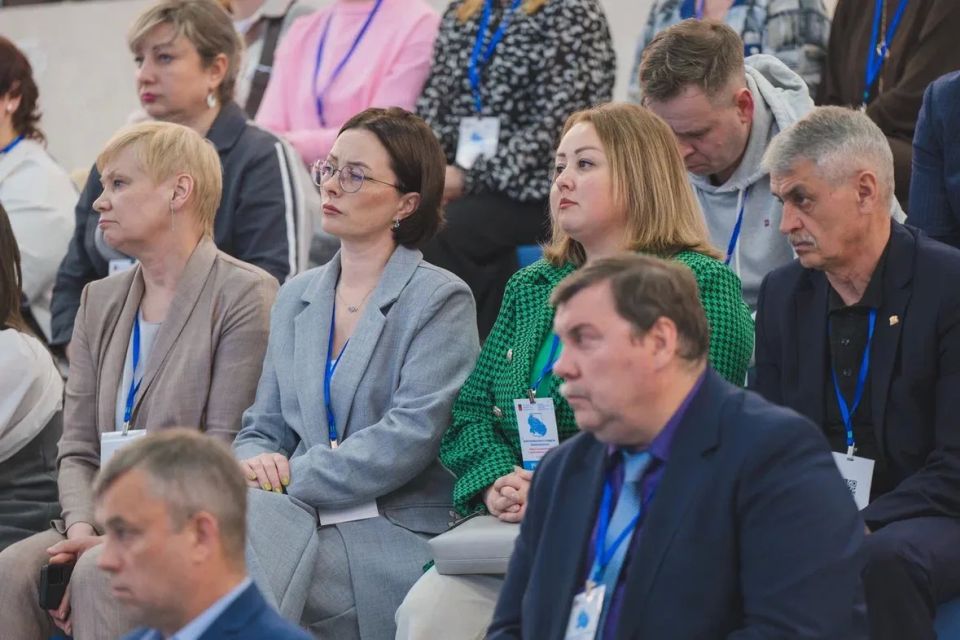 Андрей Чибис: Главная задача власти — не просто работать, а искренне заботиться о каждом человеке Андрей Чибис: Главная задача власти — не просто работать, а искренне заботиться о каждом человеке