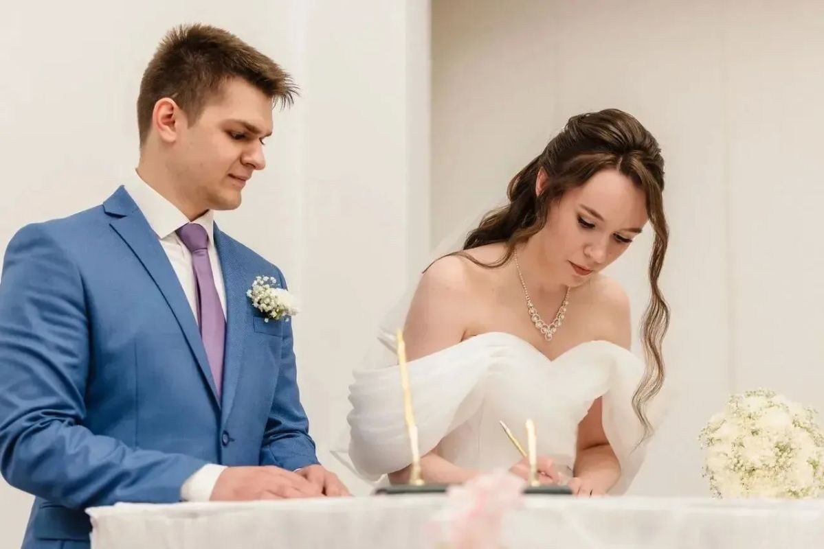 Сегодня в Мурманском арктическом университете родилась новая студенческая семья! Виталий Таранченко и Анастасия Соколова зарегистрировали свой брак в рамках всероссийского проекта Минобрнауки России «Семейный диплом» Сегодня в Мурманском арктическом университете родилась новая студенческая семья! Виталий Таранченко и Анастасия Соколова зарегистрировали свой брак в рамках всероссийского проекта Минобрнауки России «Семейный диплом»