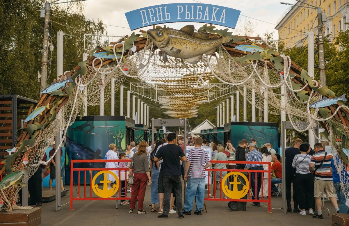 Наш регион открывает новые возможности для отдыха: на оперативном совещании в правительстве Мурманской области заместитель губернатора Александра Кондаурова сообщила о старте второго этапа проекта «Туризм для своих» Наш регион открывает новые возможности для отдыха: на оперативном совещании в правительстве Мурманской области заместитель губернатора Александра Кондаурова сообщила о старте второго этапа проекта «Туризм для своих»
