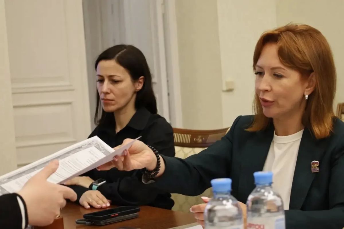 В Избирательную комиссию Мурманской области документы по выдвижению областного списка кандидатов по выборам депутатов Мурманской областной Думы восьмого созыва представило Мурманское региональное отделение Всероссийской... В Избирательную комиссию Мурманской области документы по выдвижению областного списка кандидатов по выборам депутатов Мурманской областной Думы восьмого созыва представило Мурманское региональное отделение Всероссийской...