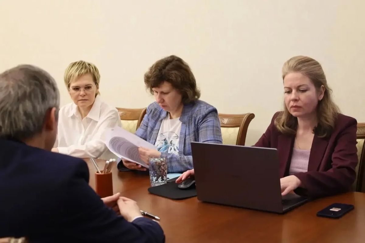 В Избирательную комиссию Мурманской области документы по выдвижению областного списка кандидатов по выборам депутатов Мурманской областной Думы восьмого созыва представило КПРФ – МУРМАНСКОЕ ОБЛАСТНОЕ ОТДЕЛЕНИЕ политической... В Избирательную комиссию Мурманской области документы по выдвижению областного списка кандидатов по выборам депутатов Мурманской областной Думы восьмого созыва представило КПРФ – МУРМАНСКОЕ ОБЛАСТНОЕ ОТДЕЛЕНИЕ политической...