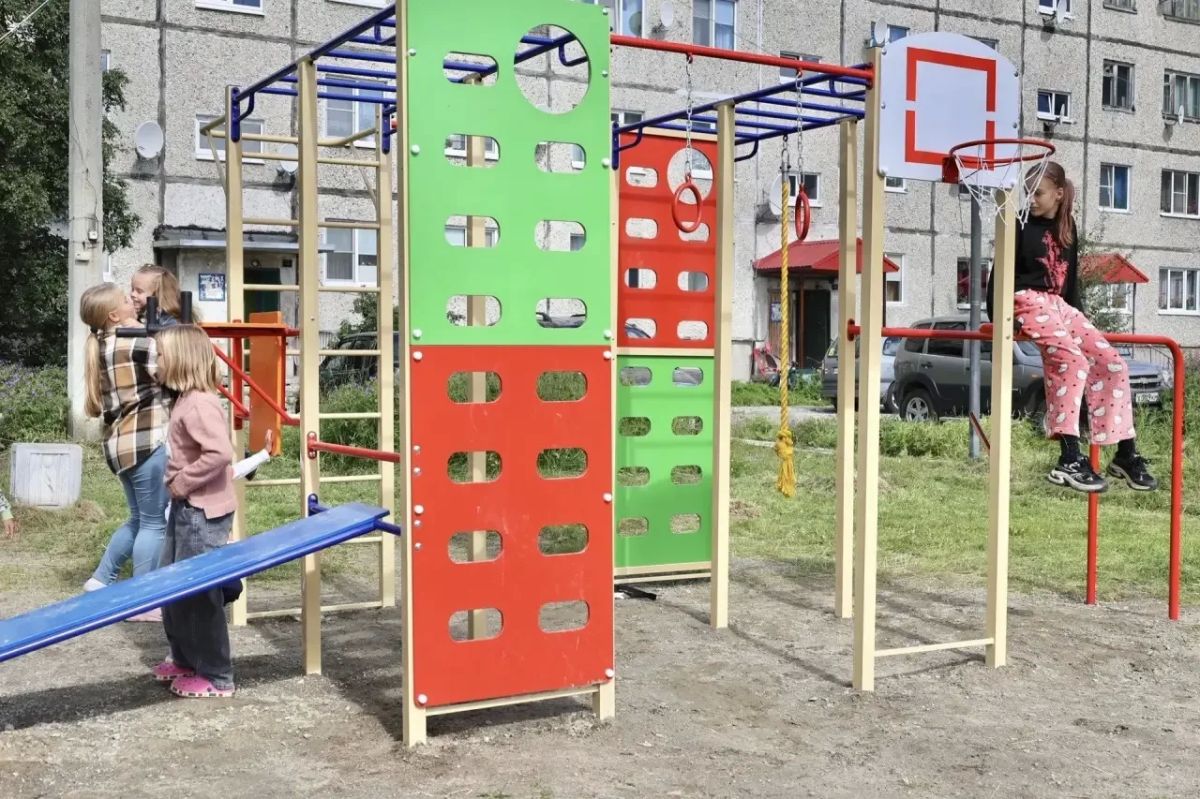Местные новости. Мурманск Иван Лебедев совместно с и.о. министра транспорта Мурманской области Олегом Стародубцевым, депутатами областной Думы Евгением Тарбаевым и Романом Пономаревым, а также руководителем регионального... Местные новости. Мурманск Иван Лебедев совместно с и.о. министра транспорта Мурманской области Олегом Стародубцевым, депутатами областной Думы Евгением Тарбаевым и Романом Пономаревым, а также руководителем регионального...