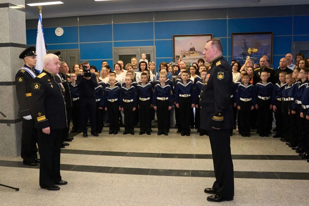 Первый заместитель губернатора Оксана Демченко поздравила с Днем Знаний воспитанников Мурманского филиала Нахимовского военно-морского училища Первый заместитель губернатора Оксана Демченко поздравила с Днем Знаний воспитанников Мурманского филиала Нахимовского военно-морского училища