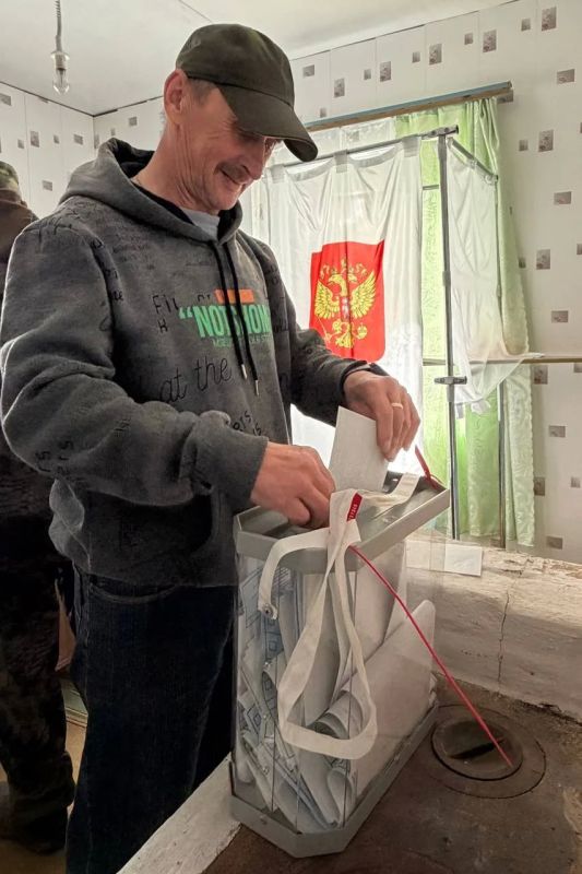 Дорога к каждому сердцу: досрочное голосование в Ловозерской округе Дорога к каждому сердцу: досрочное голосование в Ловозерской округе