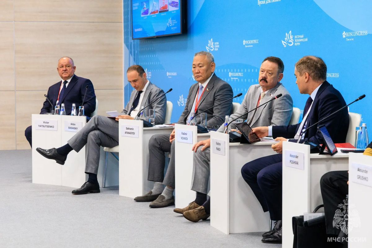 Арктический щит России: на ВЭФ-2026 сформирована межведомственная архитектура безопасности СМП и ТТК Арктический щит России: на ВЭФ-2026 сформирована межведомственная архитектура безопасности СМП и ТТК