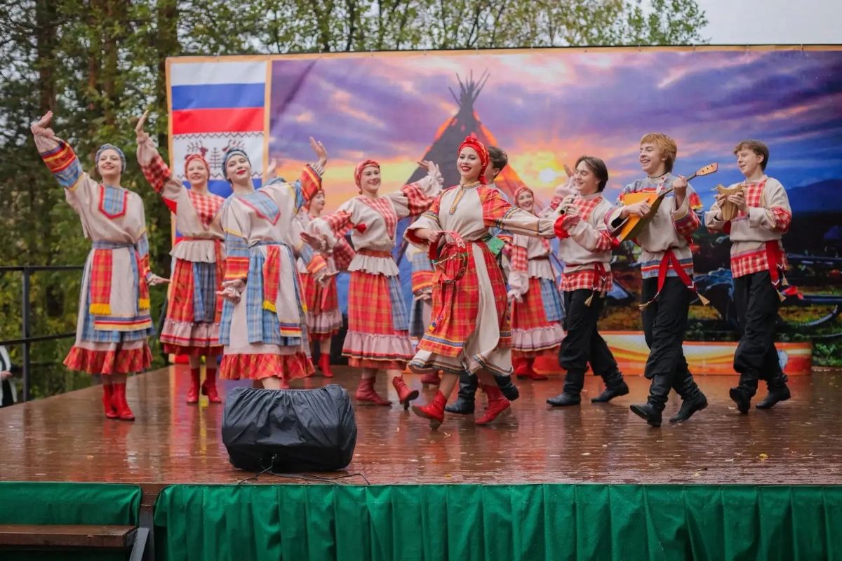 Дождь празднику не помеха! Дождь празднику не помеха!
