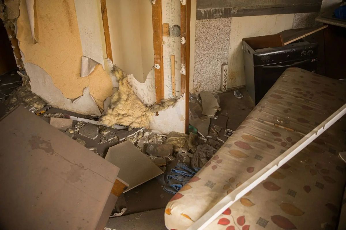 В Мурманске снесен еще один ветхий дом В Мурманске снесен еще один ветхий дом
