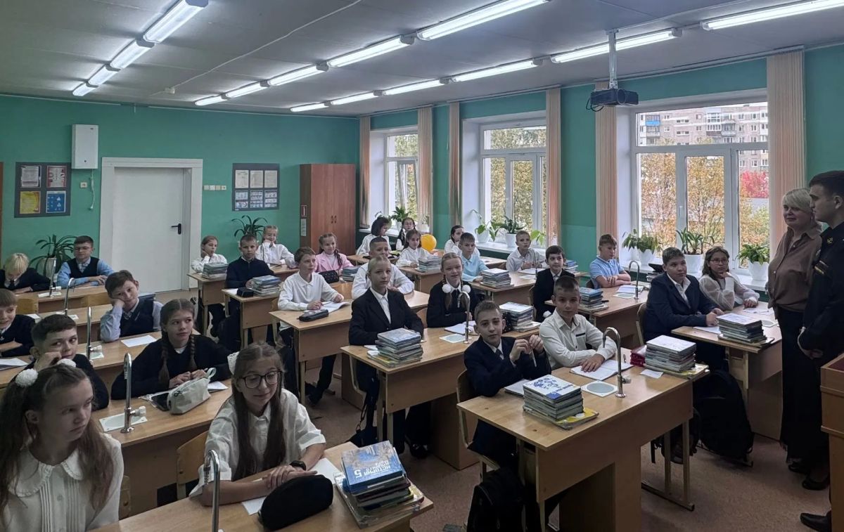 В Мурманске военные следователи провели урок мужества для кадет В Мурманске военные следователи провели урок мужества для кадет