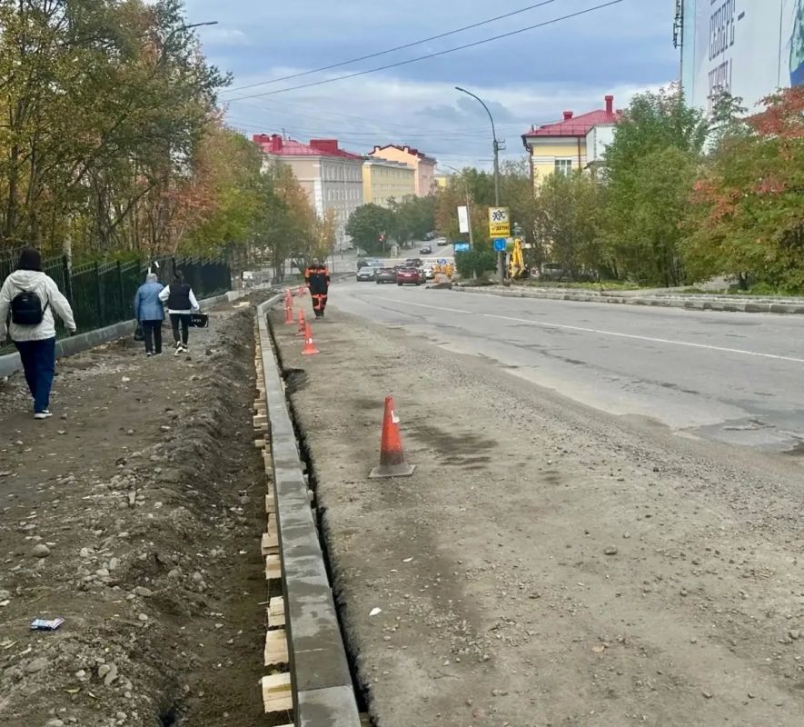 В Мурманске продолжается дорожная кампания В Мурманске продолжается дорожная кампания