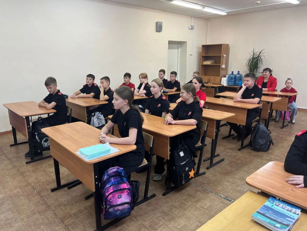 В гарнизонах Северного флота прошли профилактические занятия для школьников В гарнизонах Северного флота прошли профилактические занятия для школьников