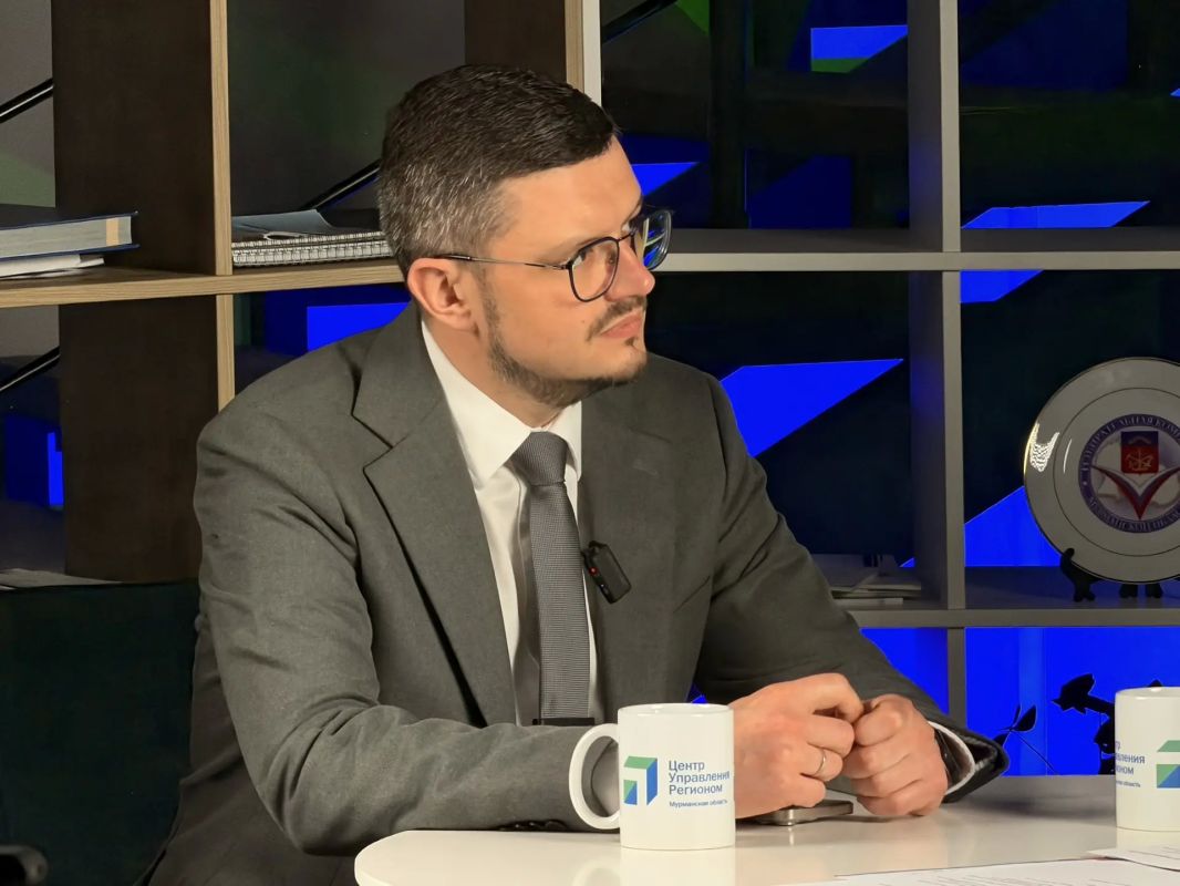 Председатель Избирательной комиссии Мурманской области Антон Богомолов ответил на вопросы о выборах федерального и регионального парламентов на территории Кольского Заполярья Председатель Избирательной комиссии Мурманской области Антон Богомолов ответил на вопросы о выборах федерального и регионального парламентов на территории Кольского Заполярья