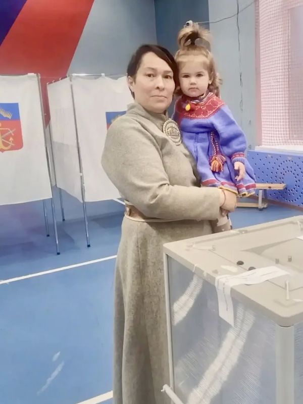 На избирательных участках Мурманской области позаботились и о самых юных северянах На избирательных участках Мурманской области позаботились и о самых юных северянах