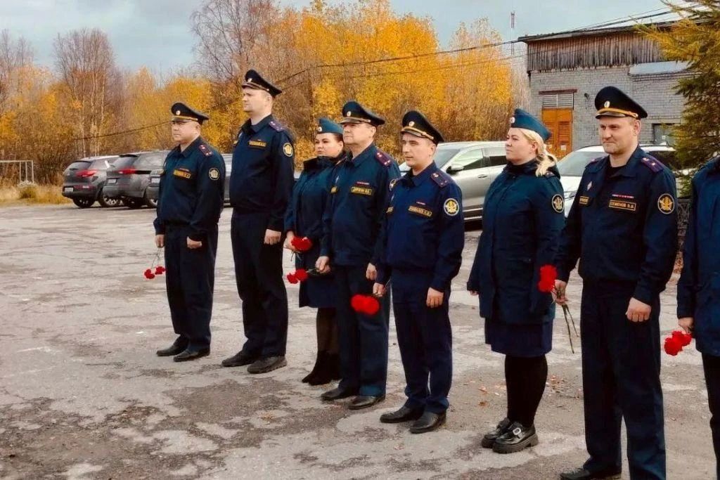 22 сентября по всей стране вспоминают сотрудников уголовно-исполнительной системы, погибших при исполнении служебных обязанностей 22 сентября по всей стране вспоминают сотрудников уголовно-исполнительной системы, погибших при исполнении служебных обязанностей