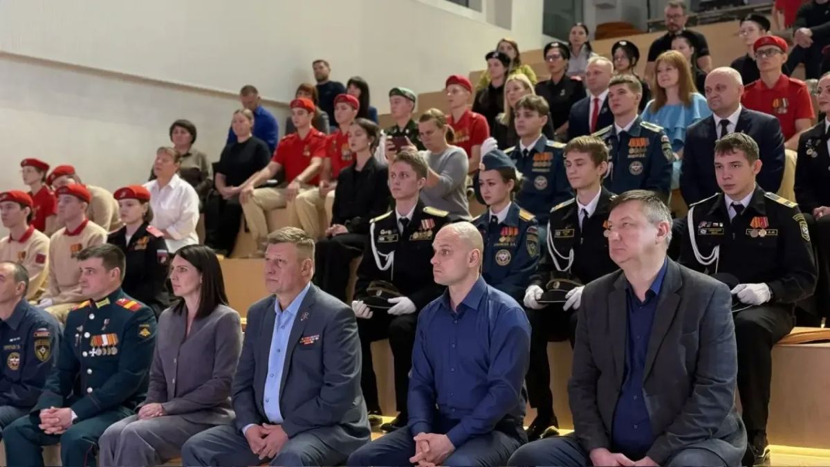 В Центре научно-технологического творчества «Родина» прошел региональный слет Всероссийского военно-патриотического общественного движения «Юнармия» В Центре научно-технологического творчества «Родина» прошел региональный слет Всероссийского военно-патриотического общественного движения «Юнармия»