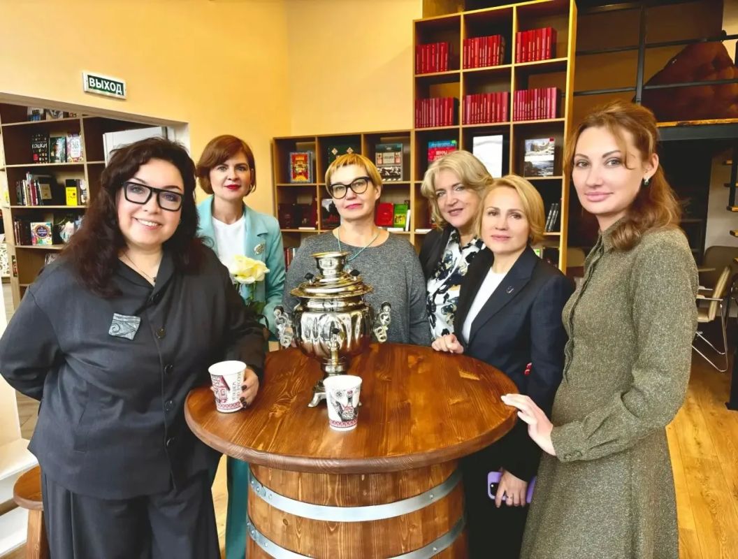 В Мурманске открыли десятую модельную библиотеку! В Мурманске открыли десятую модельную библиотеку!