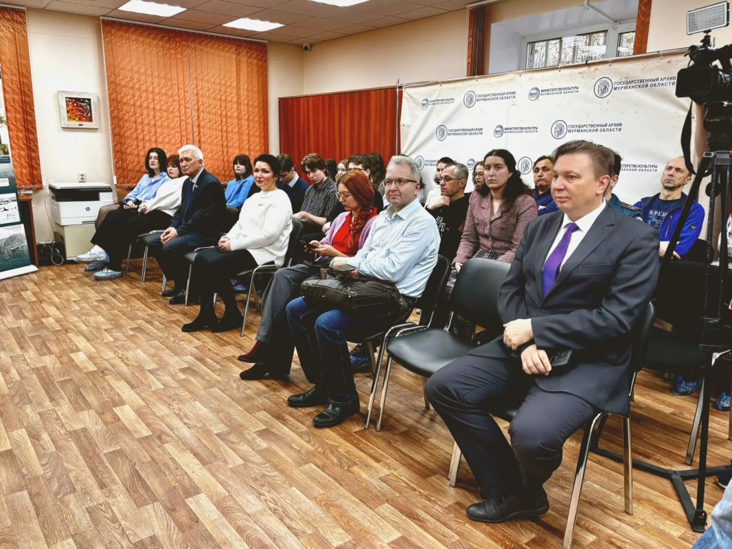 К 110-летию Мурманска: в областном архиве открылась выставка «Китайцы на Севере России» К 110-летию Мурманска: в областном архиве открылась выставка «Китайцы на Севере России»