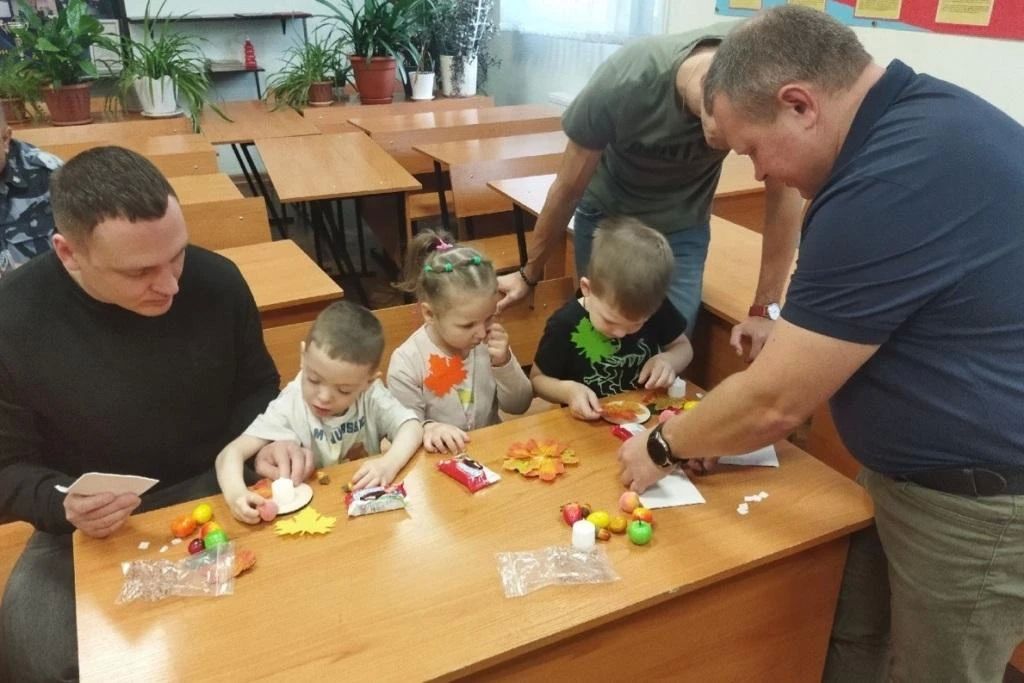 Женсовет отдела по конвоированию порадовал детей сотрудников осенним праздником Женсовет отдела по конвоированию порадовал детей сотрудников осенним праздником