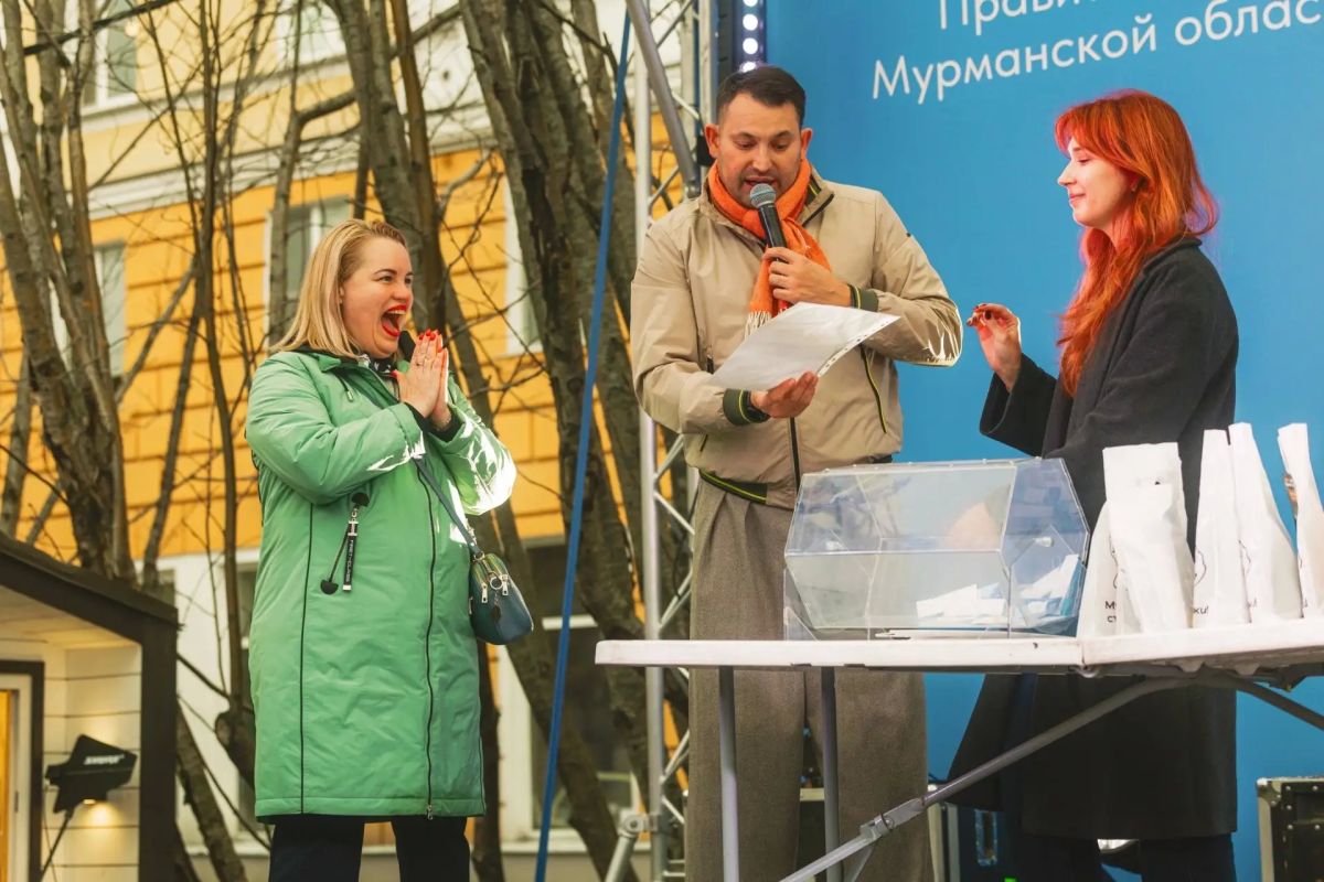 Мурманск в сердце каждого. Давайте ещё раз вспомним, как прошли два праздничных дня на нашей ярмарке в честь 110-летия Мурманска! За эти дни вместе мы успели: Мурманск в сердце каждого. Давайте ещё раз вспомним, как прошли два праздничных дня на нашей ярмарке в честь 110-летия Мурманска! За эти дни вместе мы успели: