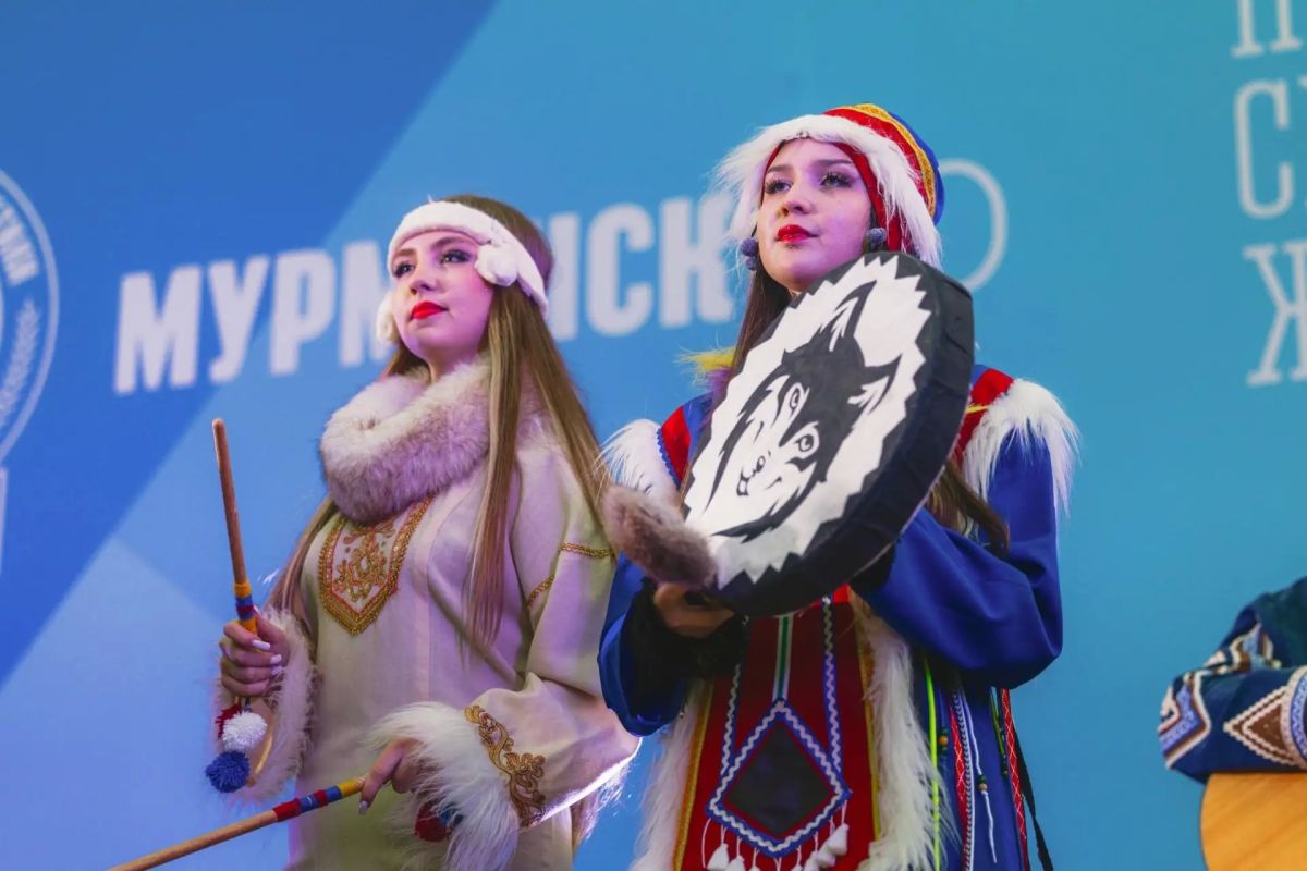 Мурманск в сердце каждого. Давайте ещё раз вспомним, как прошли два праздничных дня на нашей ярмарке в честь 110-летия Мурманска! За эти дни вместе мы успели: Мурманск в сердце каждого. Давайте ещё раз вспомним, как прошли два праздничных дня на нашей ярмарке в честь 110-летия Мурманска! За эти дни вместе мы успели: