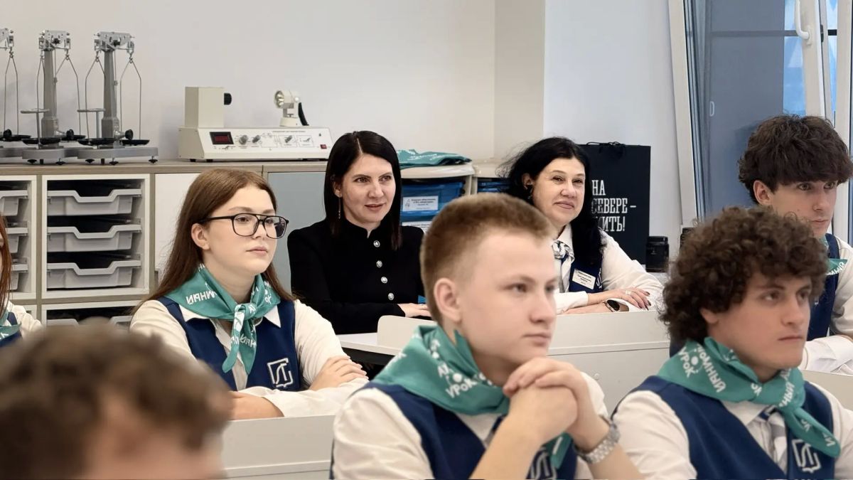 В Мурманской области в рамках всероссийского проекта при поддержке «Росатома» прошли «Атомные уроки» - познавательные занятия, посвящённые атомной энергетике, современным технологиям и достижениям российской науки В Мурманской области в рамках всероссийского проекта при поддержке «Росатома» прошли «Атомные уроки» - познавательные занятия, посвящённые атомной энергетике, современным технологиям и достижениям российской науки