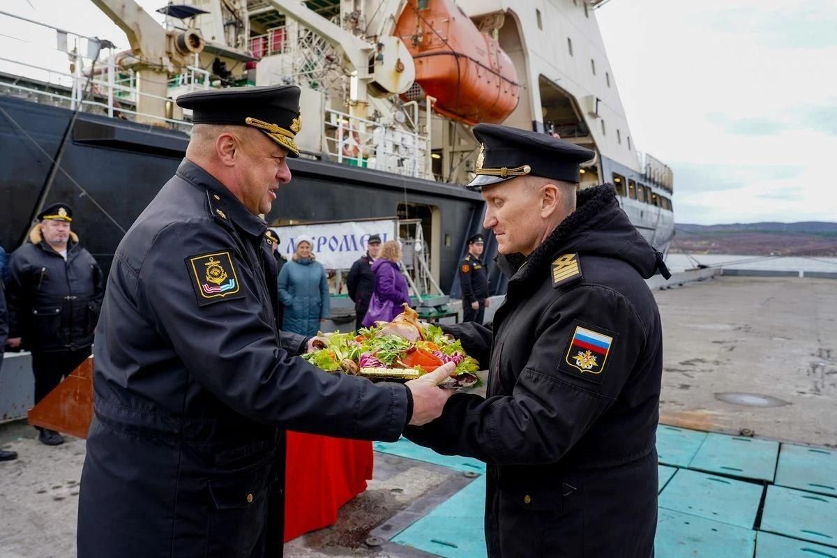 Полгода в море: танкер «Академик Пашин» вернулся в Мурманск Полгода в море: танкер «Академик Пашин» вернулся в Мурманск