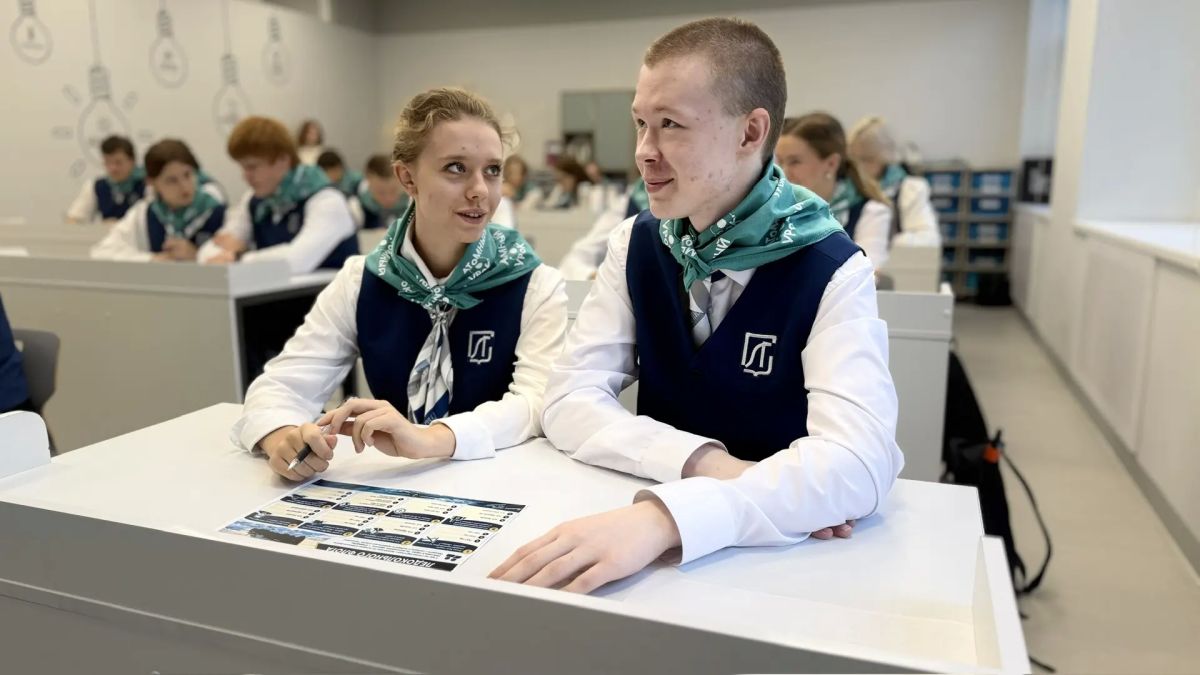 В Мурманской области в рамках всероссийского проекта при поддержке «Росатома» прошли «Атомные уроки» - познавательные занятия, посвящённые атомной энергетике, современным технологиям и достижениям российской науки В Мурманской области в рамках всероссийского проекта при поддержке «Росатома» прошли «Атомные уроки» - познавательные занятия, посвящённые атомной энергетике, современным технологиям и достижениям российской науки