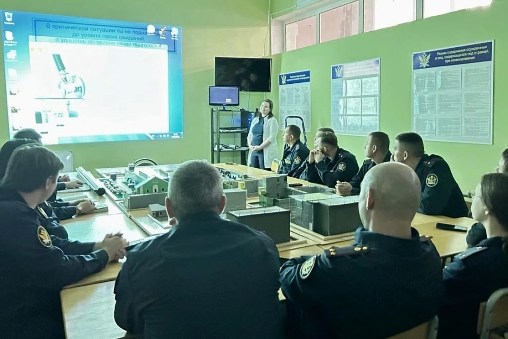 В Мурманске прошли учебно-методические сборы с сотрудниками, курирующими воспитательную работу с личным составом региональной УИС В Мурманске прошли учебно-методические сборы с сотрудниками, курирующими воспитательную работу с личным составом региональной УИС