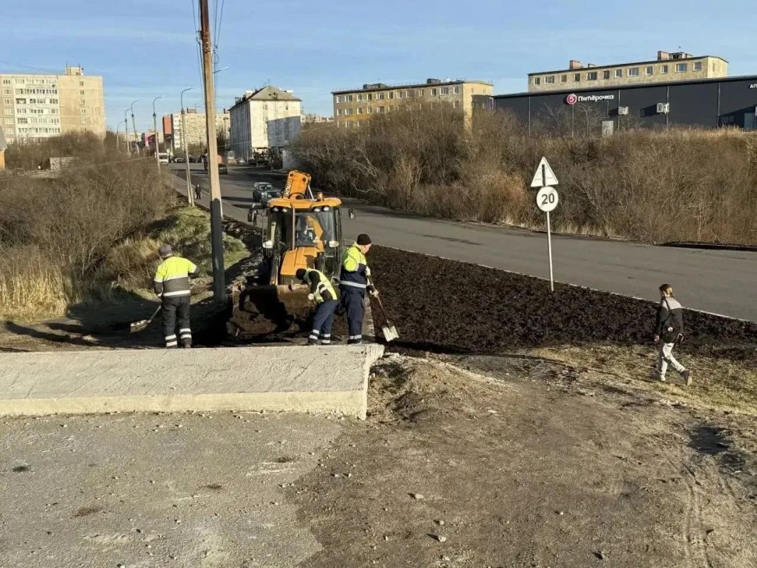 В Мурманске завершают ремонт дороги на улице Баумана В Мурманске завершают ремонт дороги на улице Баумана
