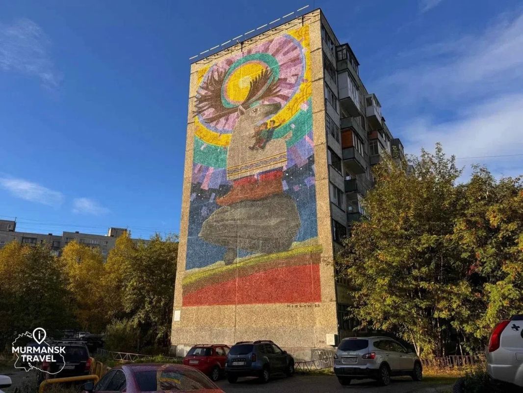 Сколько историй можно найти на фасадах одного дома? Сколько историй можно найти на фасадах одного дома?