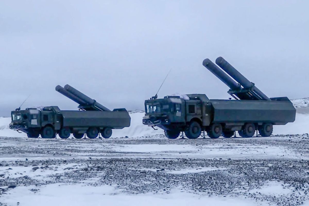 Северный флот отработал защиту военной инфраструктуры в Арктике от условного противника Северный флот отработал защиту военной инфраструктуры в Арктике от условного противника