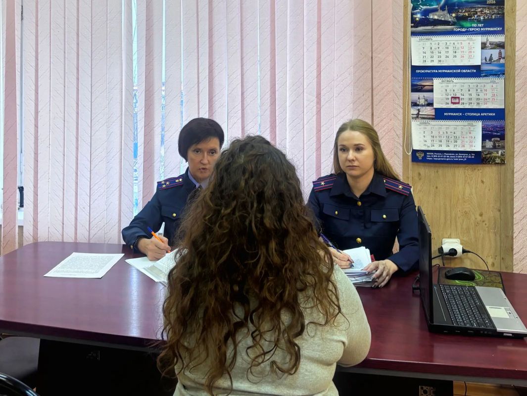 В приемной руководителя СУ СК России по Мурманской области состоялся личный прием жителей Мончегорска и Апатитов В приемной руководителя СУ СК России по Мурманской области состоялся личный прием жителей Мончегорска и Апатитов