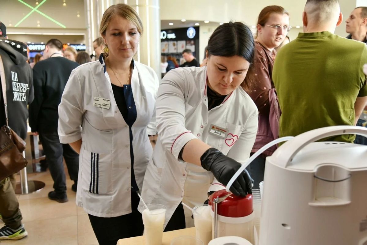 30 раз «спасенный малыш» - на дне отца в Мурманске работала интерактивная медицинская зона «Здоровая семья» 30 раз «спасенный малыш» - на дне отца в Мурманске работала интерактивная медицинская зона «Здоровая семья»